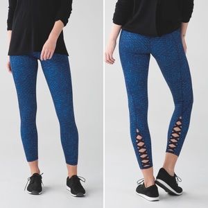 Lululemon Pure Practice 7/8 LengthPant Samba Snake/Kayak Blue/Hero Blue • Sz 8